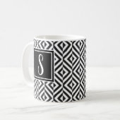 Monogram zwart-wit diamantpatroon koffiemok (Voorkant links)