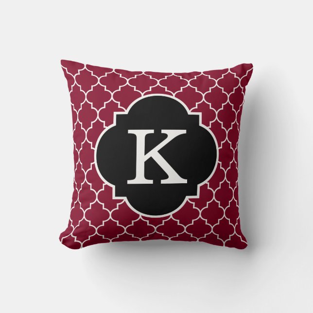 Monogram zwart wit en Bourgogne Quatrefoil Kussen (Voorkant)
