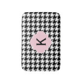Monogram Zwart, Wit en Pastel Roze Houndstooth Badmat (Voorkant Verticaal)
