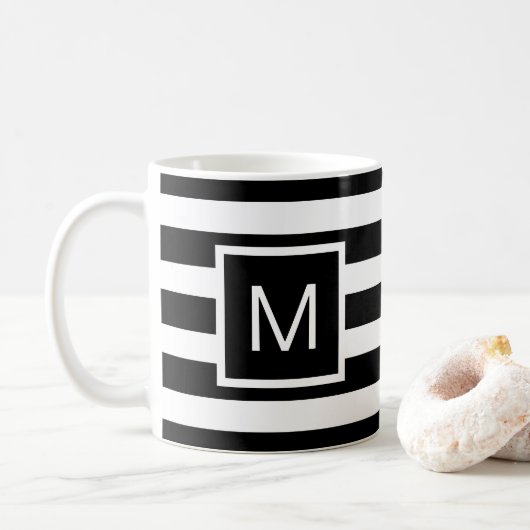 Monogram zwart-wit met vierkante strepen koffiemok (Met donut)