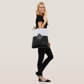 Monogram zwart-wit tote bag (Op model)