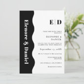 Monogram Zwart-Wit Zijgolf Foto Huwelijk Kaart (Staand voorkant)