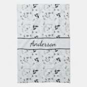 Monogram Zwart Wit Zilver Grijs Bloem Bladeren Theedoek (Verticaal)