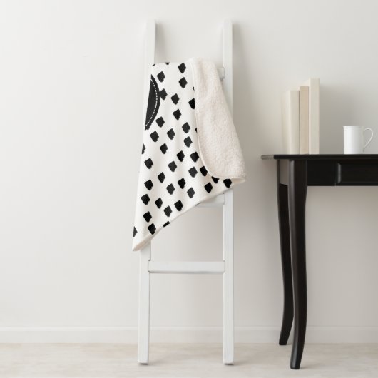 Monogram zwart-witte Waterverf penseelstreek Sherpa Deken (In situ)