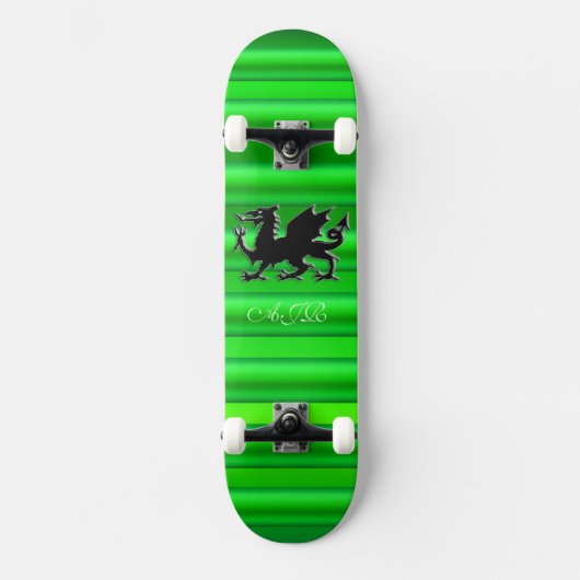 Monogram, zwarte draak op groen metallisch effect persoonlijk skateboard (Voorkant)