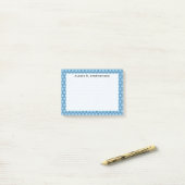Monogram Zwarte Honingraat op Hemelblauw Post-it® Notes (Op bureau)