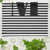 Monogram zwarte witte strepen van het initiaal aan theedoek (Gevouwen)