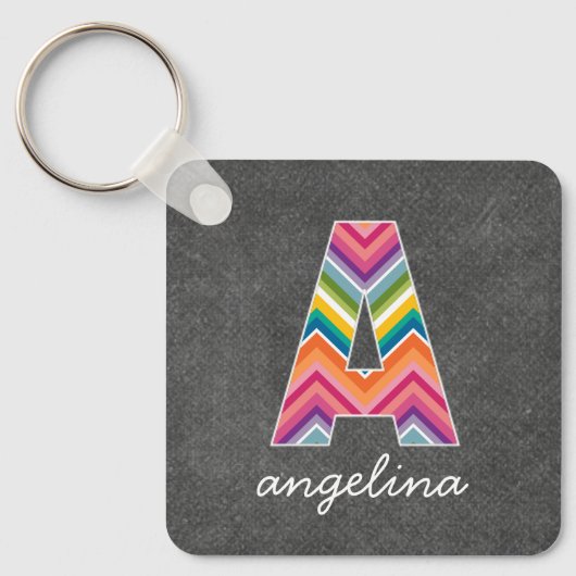 Monogrambrief van het karton A met Bright Chevrons Sleutelhanger (Voorkant)