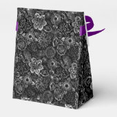 Monogramed Black & Metallic Silver Floral Lace Bedankdoosjes (Achterkant)