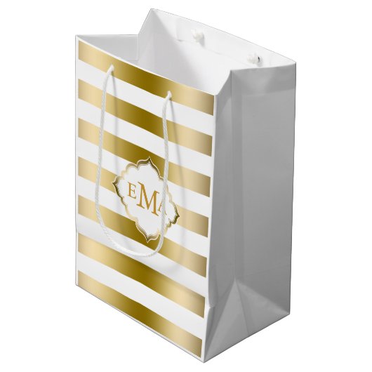Monogramed Gold Tones & White Stripes Pattern Medium Cadeauzakje (Voorkant Gekanteld)