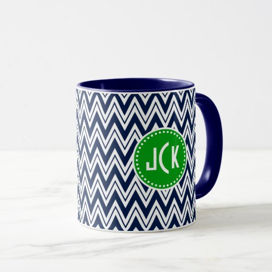 Monogramed Navy Blue & White Zigzag Chevron Mok (Voorkant rechts)