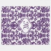 Monogramed Paarse Bloemen Damasks Witte Achtergron Fleece Deken (Voorkant (Horizontaal))