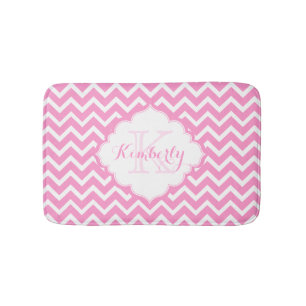 Monogramed roze en wit zigzagchevron badmat