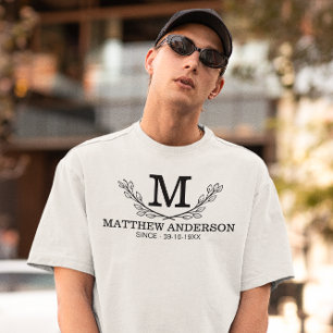 Monogramleeftijd op maat van zwart-wit t-shirt