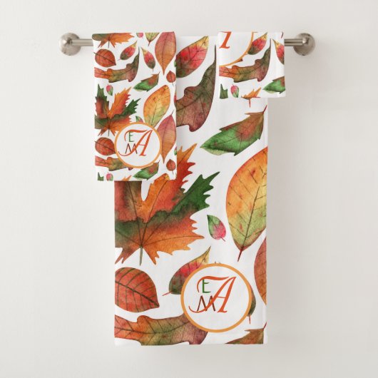 Monogrammed Autumn Leaves Herfst Oranje Green Deco Bad Handdoek (Insitu)