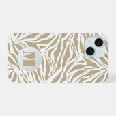 Monogrammed Beige Animal Print iPhone 15 Case (Achterkant horizontaal)