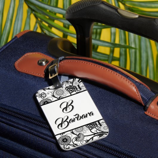 Monogrammed Black And White Floral Abstract Luggag Bagagelabel (Voorkant Insitu 1)