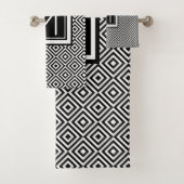 Monogrammed Black White Geometric Pattern Bad Handdoek (Insitu)