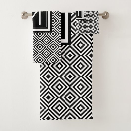 Monogrammed Black White Geometric Pattern Bad Handdoek (Insitu)