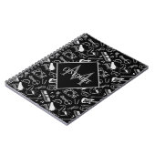 Monogrammed Black & White Instruments Pattern Notitieboek (Linkerzijde)