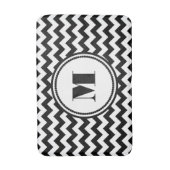 Monogrammed Black White Striped Chevron Pattern Badmat (Voorkant Verticaal)