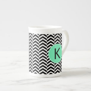 Monogrammed Black, White Zee Foam Chevron Pattern Porselein Kop