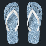 Monogrammed Blue Glitter Moeder van Bride Groom Teenslippers<br><div class="desc">Een leuk cadeau voor zowel de moeder van de bruid als de bruidegom. Als haar voeten aan het einde van de nacht moe zijn,  wil ze deze! Pas ze aan!</div>