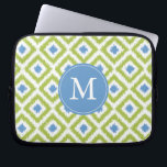 Monogrammed Blue Green Diamond Ikat Pattern Laptop Sleeve<br><div class="desc">Stijlvol en stijlvol design is voorzien van een kleurrijk en trendy diamant met een mooi patroon en kan worden gepersonaliseerd met uw monogram,  initiaal,  naam of een tekst van uw keuze voor een perfect aangepast cadeau!</div>