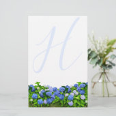 Monogrammed Blue Hydrangea Garden Writing Paper (Staand voorkant)