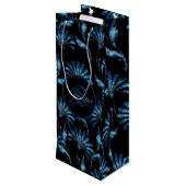 Monogrammed Blue Shimmer Floral Wijn Cadeautas (Achterkant Gekanteld)