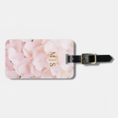 Monogrammed Blush Pink Flower Blossom Petals Bagagelabel (Voorkant horizontaal)