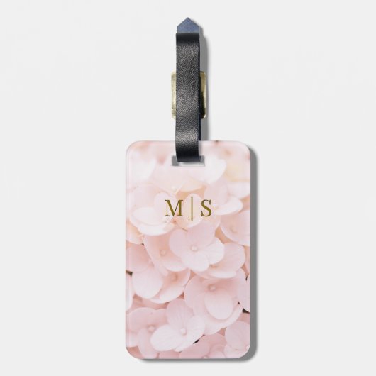 Monogrammed Blush Pink Flower Blossom Petals Bagagelabel (Achterkant verticaal)