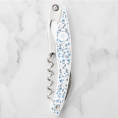 Monogrammed bruidsmeisje blauwe bloemen bruiloft kurkentrekker (Voorkant)