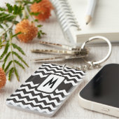 Monogrammed Chevron Sleutelhanger: Zwart, Wit Zigz Sleutelhanger (Voorkant Rechts)