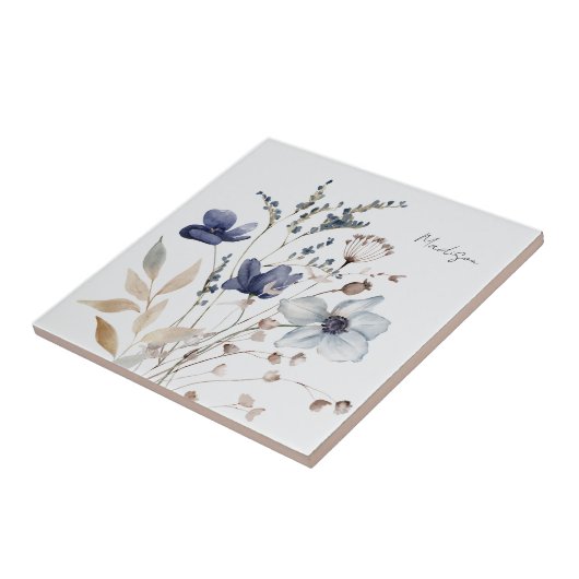 Monogrammed Chic Waterverf Blauwe Bloem Tegeltje (Zijkant)