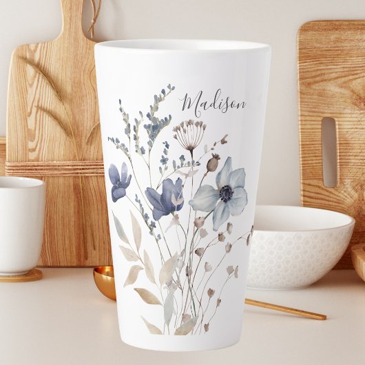 Monogrammed Chic  Waterverf Blauwe Bloemen Latte Mok