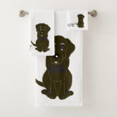 Monogrammed Chocolate Labrador Dog Design Bad Handdoek (Insitu)