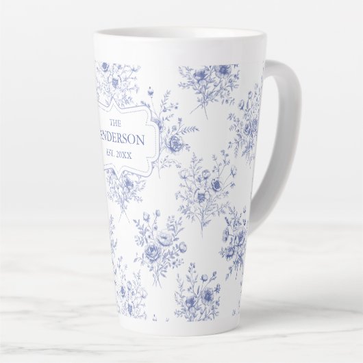 Monogrammed Classic Blue Flowers Floral Pattern Latte Mok (Rechterhoek)