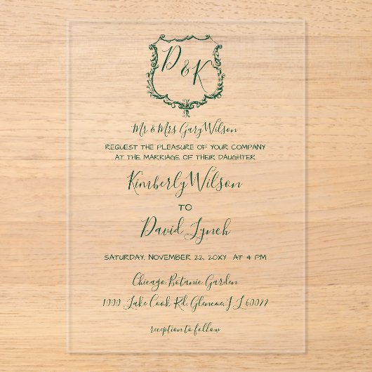 Monogrammed Crest Forest Green Wedding Acryl Uitnodigingen (Voorkant)