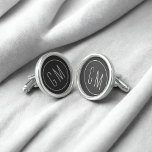 Monogrammed Cufflinks van Chalkboard Wedding Party Manchetknopen<br><div class="desc">Ben je op zoek naar een simpel maar stijlvol cadeau voor je groomsmen, maar wil je nog steeds het krijtbordbruiloft opnemen? Je hebt misschien de koppelingen gevonden waarnaar je op zoek was. Ze hebben een faux chalkboard achtergrond (geen echt karton - het is gedrukt) en een krijt-effect-wethered cirkel die de...</div>