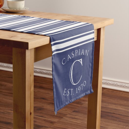 Monogrammed Double Striped | Navy Blue Medium Tafelloper (Voorbeeld)