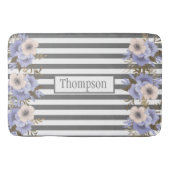 Monogrammed dusty blue matching-strepen badmat (Voorkant)