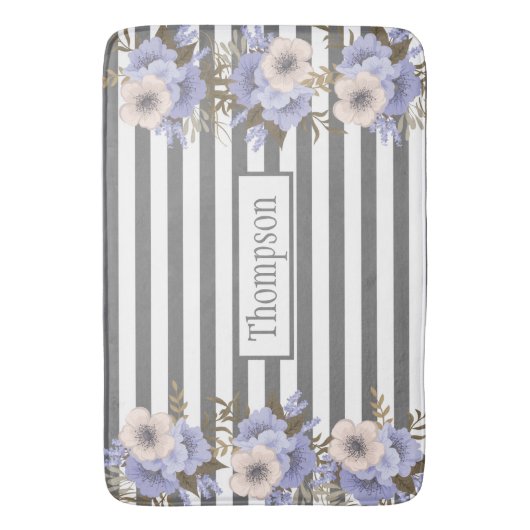 Monogrammed dusty blue matching-strepen badmat (Voorkant Verticaal)