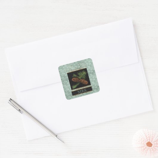 Monogrammed Elegance with Pine Cones Vierkante Sticker (Envelop)