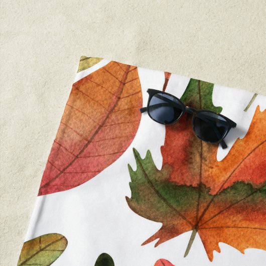 Monogrammed Fall Leaves Burgundy Autumn Decor Strandlaken (In situ)