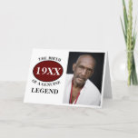 Monogrammed Father Birthday Legend Foto Template Kaart<br><div class="desc">Fotoplaat elk jaar "geboorte van een legende" kaart voor die speciale vader. Voeg de foto en het jaar toe zoals gewenst in de velden van de sjabloon en maak een uniek 40e, 50e, 60e of een verjaardagsfeestaccessoire. Team dit omhoog met de passende giften, de accessoires van de partij, en de...</div>