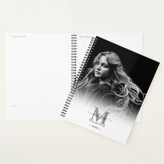 Monogrammed Foto Zwart Wit Artiest Kalender Planner (Display)