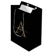Monogrammed Gold Jet Black | Minimale legant Medium Cadeauzakje (Voorkant Gekanteld)