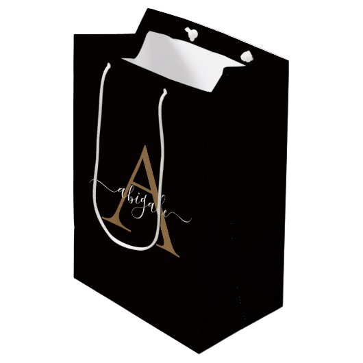Monogrammed Gold Sable Black | Minimale legant Medium Cadeauzakje (Voorkant Gekanteld)