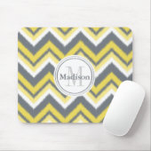 Monogrammed Gray Yellow Ikat Chevron Pattern Muismat (Met muis)